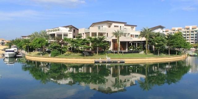 sentosa bungalows